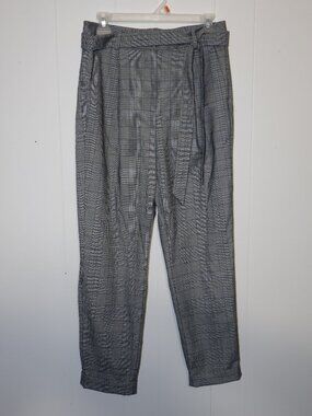 💜 2 for $25 💜 RW&CO Plaid High Waisted Dress Pants – Grey‎ (Women’s Size 6)